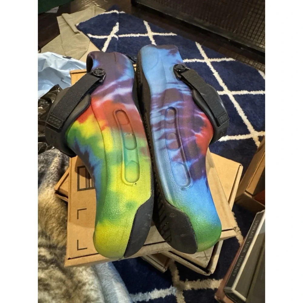 Crocs Classic Tie Dye LiteRide Slip‎ on Sandals Clogs Men Size 10 Women Size 12
